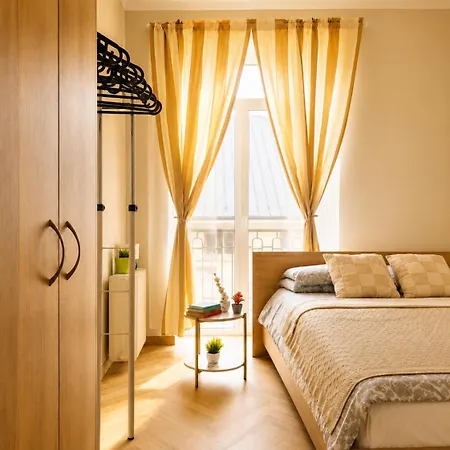 Comfortable Entire 2 Centre Parking Apartment *